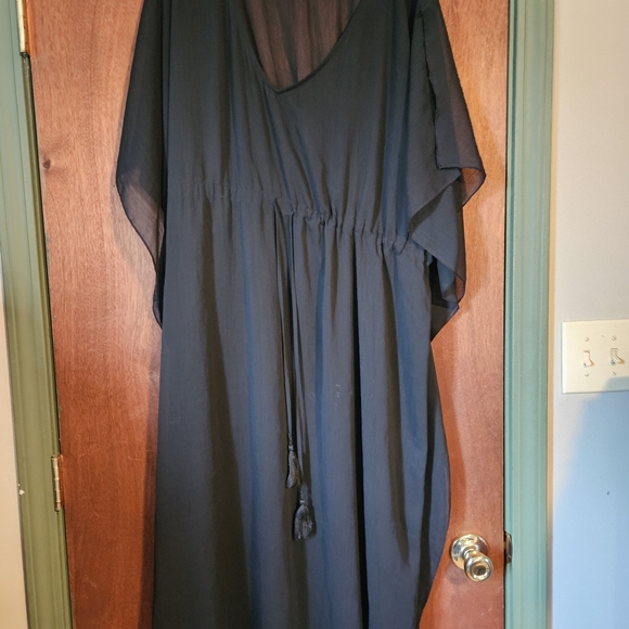 EVRI Black Dolman Sleeve Swim Coverup - Picture 1 of 3